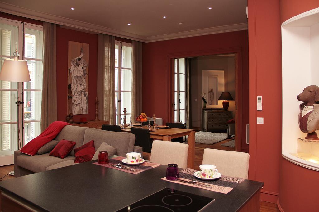 Maison D'Hotes Bordeaux Centre Le Patio De L'Intendance Zimmer foto